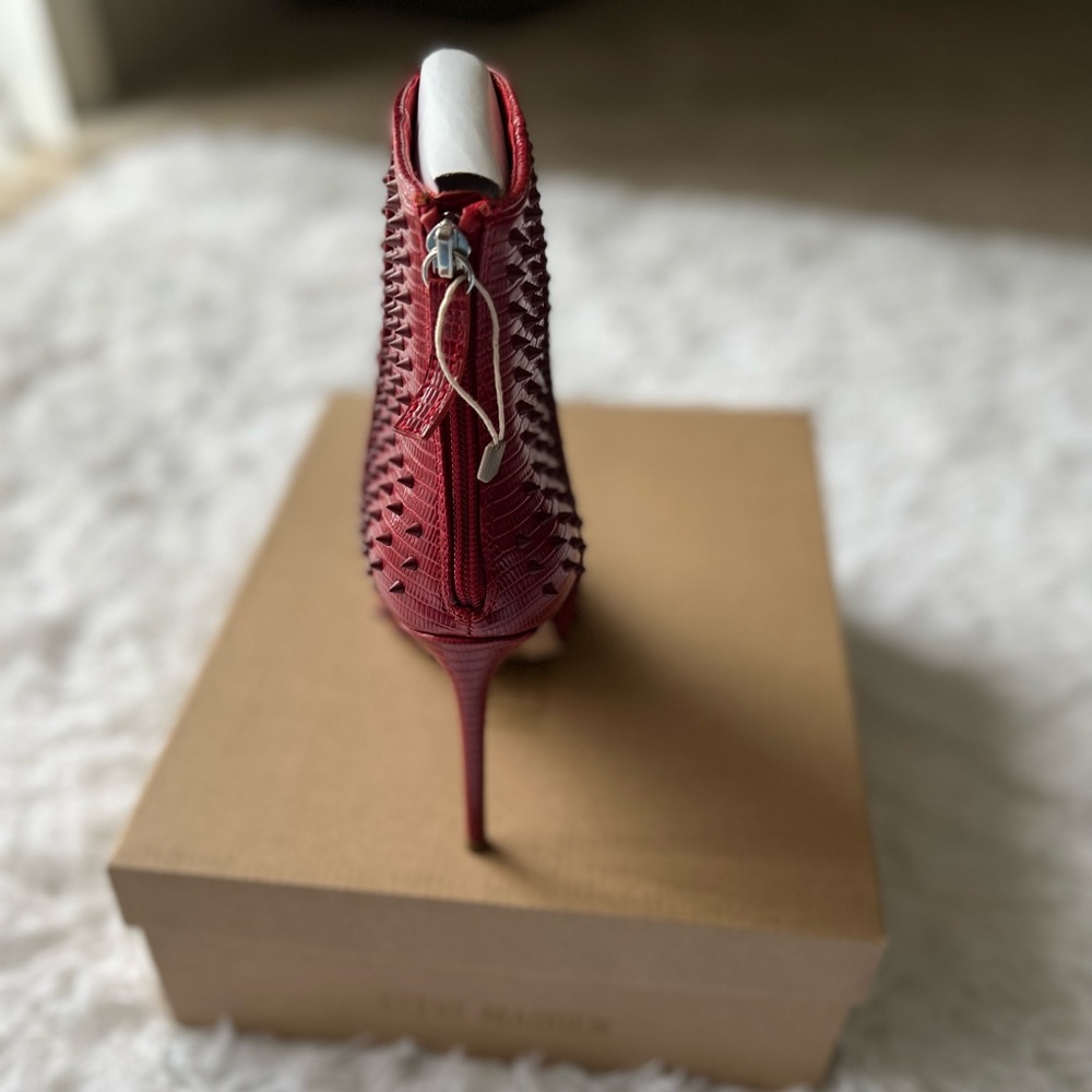 Steve Madden Via-S Red Booties - Picture 9 of 12